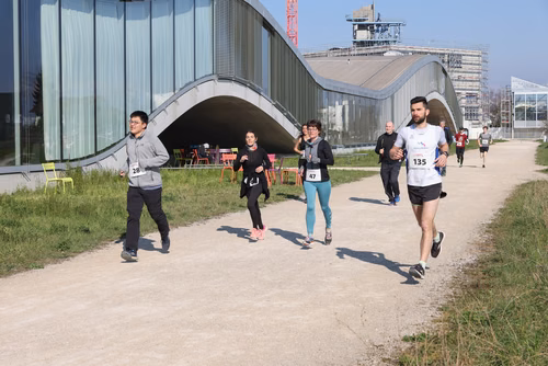 L'EPFL, l'AGEPoly et le Service des Sports Universitaires ont le le plaisir de vous inviter au cross de printemps qu'ils organisent.