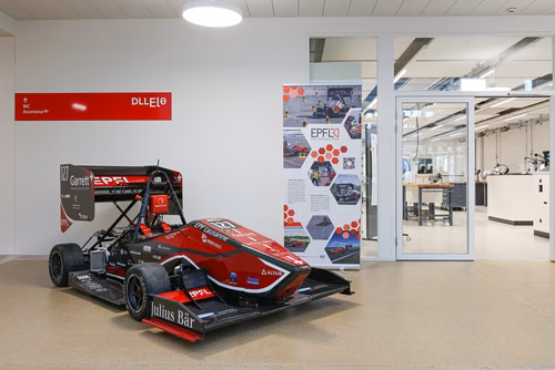 The new mechanical and electronic prototyping Discovery Learning Lab – known as the Student Prototyping and Outreach Tank, or “SPOT” for short – opened its doors. Evening with the Students. (Discovery Learning Lab)