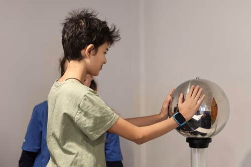 To celebrate 100 years of quantum science and technology, we invite you to discover the strange and fascinating world of quantum physics through hands-on activities, interactive demonstrations, workshops, and engaging talks.