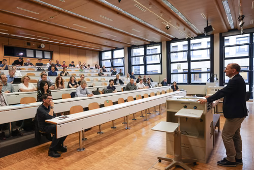 Introduction générale par Prof. Dominique Foray, Directeur du Collège du Management de la Technologie & Prof. Ambrogio Fasoli, Vice Président Associé pour la Recherche