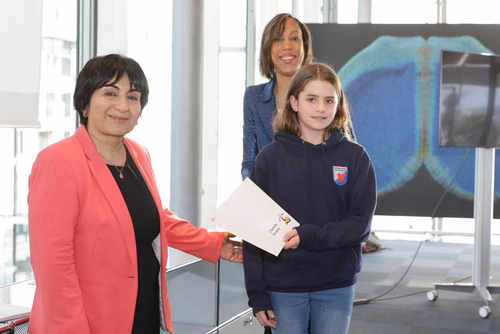 Atelier robotique pour les filles Campus Biotech, remise des attestations