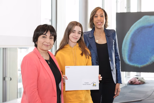 Atelier robotique pour les filles Campus Biotech, remise des attestations