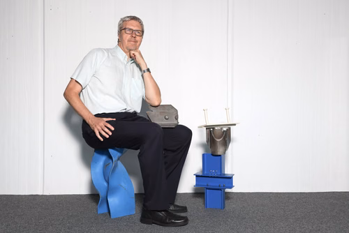 Alain Nussbaumer, voted best teacher in the civil engineering section for 2024, could very well have studied mechanical engineering and gone into the aerospace or shipbuilding industry. Because what he’s really excited about are structures of all shapes and sizes.