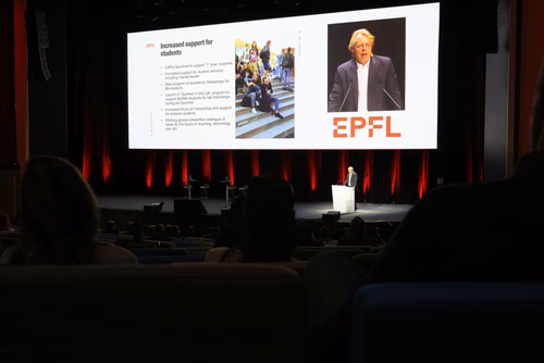 Tous les membres de la communauté EPFL, étudiant·e·s et collaborateur·trice·s de l’EPFL sont invité·e·s à l’édition 2022 de notre traditionnelle allocution de la Direction.