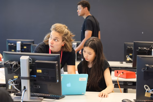 Le tout premier Meet up national du Coding club des filles s'est déroulé sur le campus de l’EPFL à Lausanne.