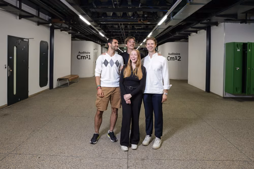 Pour leur projet de master dans le cadre du cours de sciences humaines et sociales (SHS)«Emotion and Value» du Collège des humanités, les étudiants de l’EPFL Vincent Martignier, Maximilian Grobbelaar, Karim Abi Said, et Kathryn Dullerud ont examiné le lien entre l’intuition et la prise de décision morale.