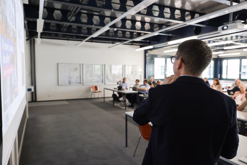 Le Service de promotion de l’éducation de l’EPFL et l’Académie suisse des sciences techniques SATW co-organisent un colloque consacré aux défis en matière d’éducation pour préparer la relève aux métiers de demain.