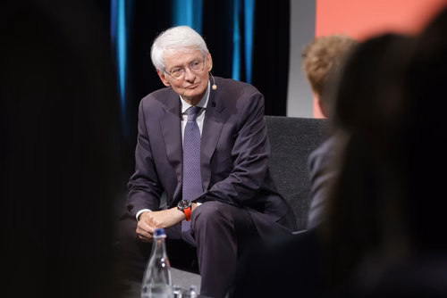 Jean-Pierre Danthine is Professor at the EPFL (Ecole Polytechnique Fédérale de Lausanne – College of Management of Technology), Managing Director of the Enterprise of Society Center (E4S) and President of the Paris School of Economics.