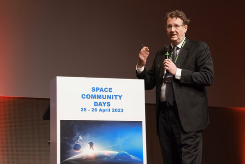 Challenges and opportunities in the space field. Practical and useful information for space industries and newcomers in the domain.