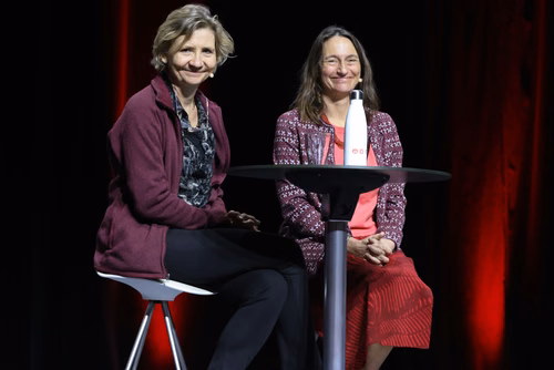 Tous les membres de la communauté EPFL, étudiant·e·s et collaborateur·trice·s de l’EPFL sont invité·e·s à l’édition 2022 de notre traditionnelle allocution de la Direction.