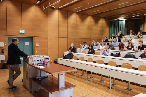 Introduction générale par Prof. Dominique Foray, Directeur du Collège du Management de la Technologie & Prof. Ambrogio Fasoli, Vice Président Associé pour la Recherche