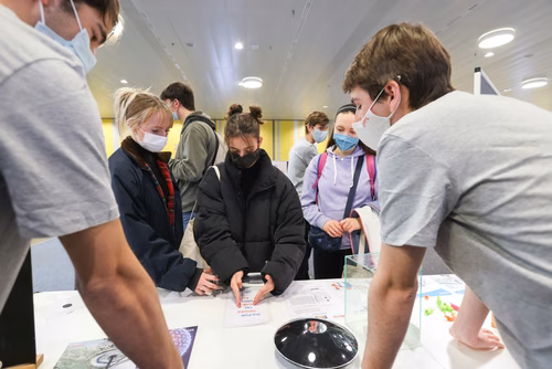 Journée des Gymnasiens accueil et stands 