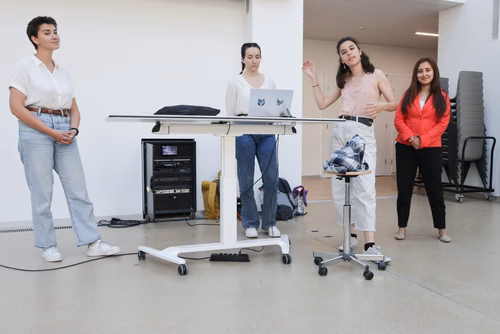 L’Assistive Technologies Challenge, a pour objectif de donner la possibilité aux étudiants de concevoir et de développer, pour et avec des personnes en situation de handicap, des solutions technologiques manifestes.