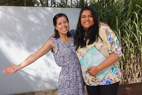 Vinitra Swamy et Paola Mejia-Domenzain sont les deux premières doctorantes diplômées du Laboratoire d’apprentissage machine pour l’éducation (ML4ED) de l’EPFL. Elles ont pour ambition d’offrir aux apprenantes et apprenants adultes une mise à niveau par l’IA.