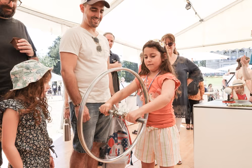 L'EPFL à l Nuit de la science à Genève, au Parc de la Perle du Lac.