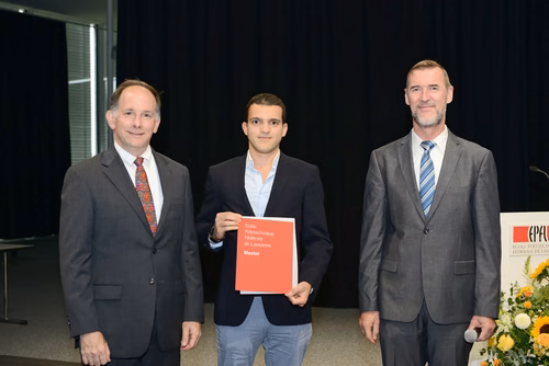 Remise des masters en informatique et systèmes de communication, le 1 octobre 2016