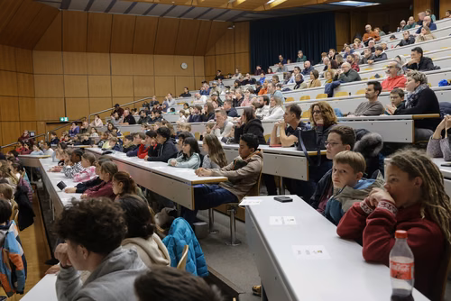Remises des attestations robots et informatique pour les enfants du Jura