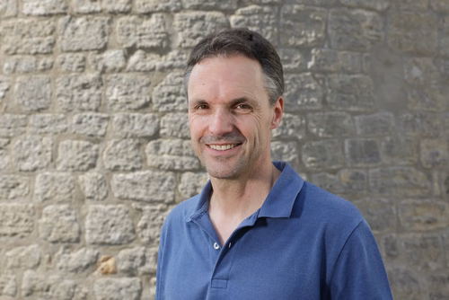 En partenariat avec la Ville d’Yverdon-les-Bains, des scientifiques de l’EPFL et de la Haute École d'ingénierie et de gestion du canton de Vaud (HEIG-VD) ont analysé la qualité du sommeil d’une partie de la population urbaine. Le taux de troubles du sommeil obtenu dépasse largement les statistiques nationales.