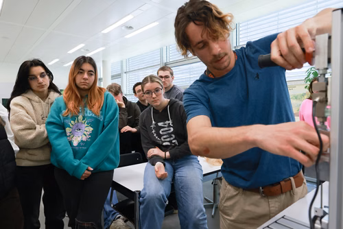 Journée de sensibilisation aux Sciences à Soleure. Organisé par le service de promotion des études 