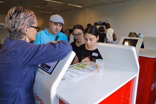Le Meet up national annuel du Coding club des filles sur le campus de l’EPFL Service de promotion des sciences SPS 
