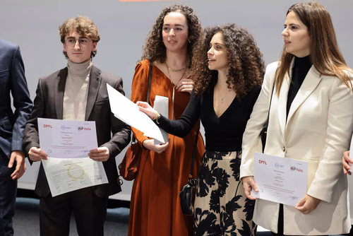 Cérémonie de remise des diplômes aux étudiants MNIS