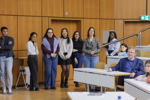 Remise attestations "Internet & Code pour les filles" Service de la promotion des Sciences de l'EPFL