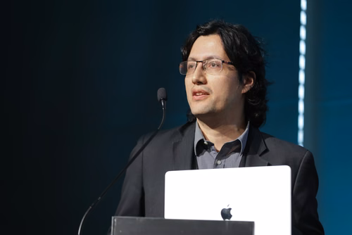 "Shaping the future of media and society: multidisciplinary projects on immersive and connected experiences and the open web".