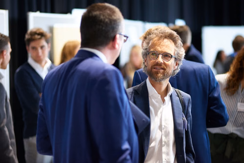 19 entrepreneurs ont “pitché” devant près de 300 personnes lors de la Startup Champions Seed Night coorganisée par l’EPFL Alumni et venturelab au Forum Rolex Learning Center. Daniel Yanisse (MT’12), CEO et co-fondateur de Checkr, était l’invité d’honneur de cette édition.