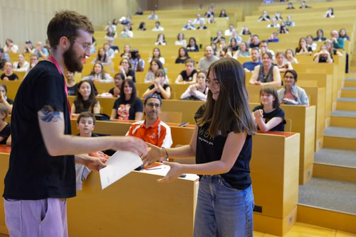 Le Meet up national annuel du Coding club des filles sur le campus de l’EPFL Service de promotion des sciences SPS 