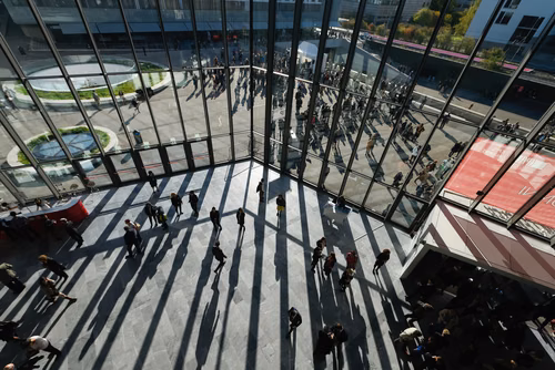 At the graduation ceremony held on Saturday morning, the students received their Master's degree in front of a crowd of 3,000 people made up of family and friends, professors and special EPFL guests.