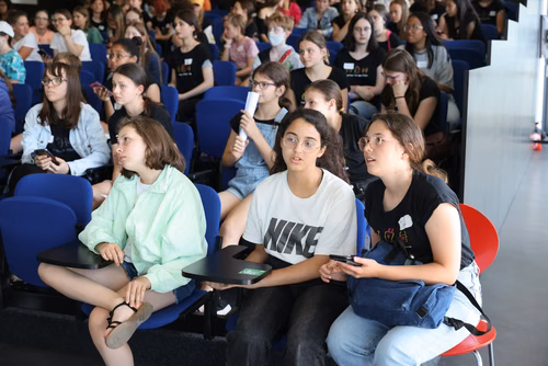 Le tout premier Meet up national du Coding club des filles s'est déroulé sur le campus de l’EPFL à Lausanne.