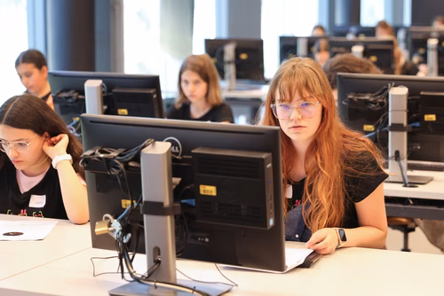 Le tout premier Meet up national du Coding club des filles s'est déroulé sur le campus de l’EPFL à Lausanne.