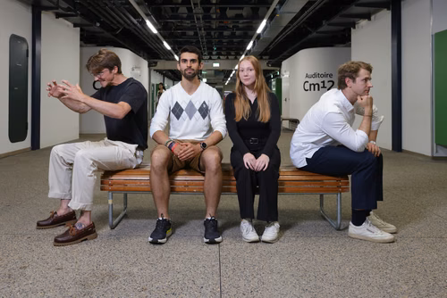 Pour leur projet de master dans le cadre du cours de sciences humaines et sociales (SHS)«Emotion and Value» du Collège des humanités, les étudiants de l’EPFL Vincent Martignier, Maximilian Grobbelaar, Karim Abi Said, et Kathryn Dullerud ont examiné le lien entre l’intuition et la prise de décision morale.