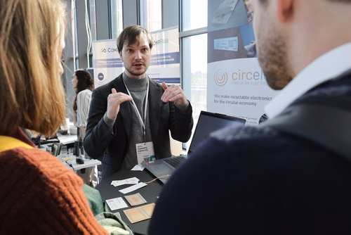 One day to dive at the forefront of Research and Innovation, connect with professors and researchers and explore potential industrial collaborations.
