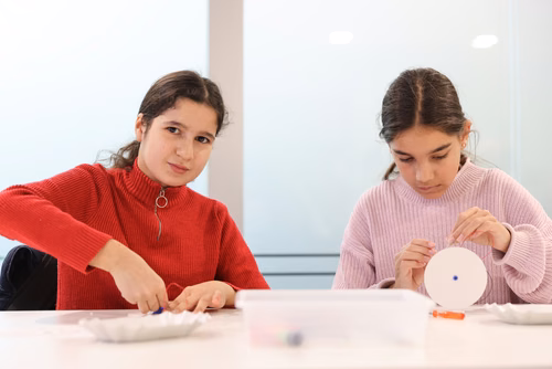 To celebrate 100 years of quantum science and technology, we invite you to discover the strange and fascinating world of quantum physics through hands-on activities, interactive demonstrations, workshops, and engaging talks.