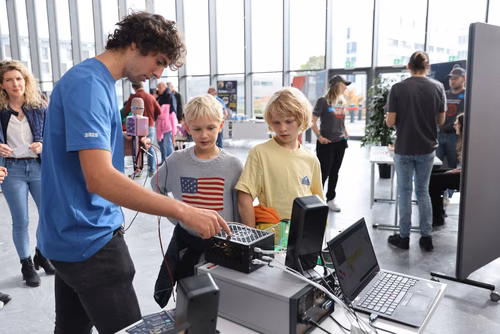 To celebrate 100 years of quantum science and technology, we invite you to discover the strange and fascinating world of quantum physics through hands-on activities, interactive demonstrations, workshops, and engaging talks.