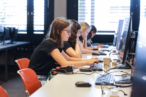 Le Meet up national annuel du Coding club des filles sur le campus de l’EPFL