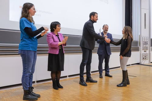 Remises des attestations robots et informatique pour les enfants du Jura