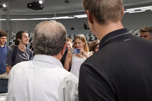 Conférence d'Alain Aspect, prix Nobel de physique 2022