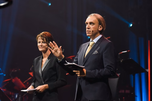 At the graduation ceremony held on Saturday morning, the students received their Master's degree in front of a crowd of 3,000 people made up of family and friends, professors and special EPFL guests.