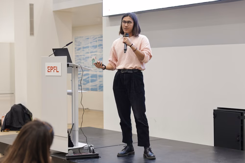 After two months of conducting research in an EPFL laboratory, the interns will present their research projects in the form of a poster or a short oral presentation (My research in 180 sec) to a selected audience including professors, donors, organizers as well as the cohort of interns.