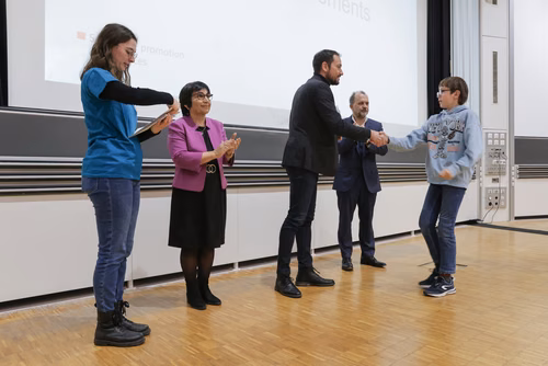 Remises des attestations robots et informatique pour les enfants du Jura
