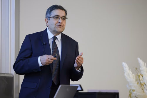 Honorary Lecture of Professor Jacques-Edouard Moser