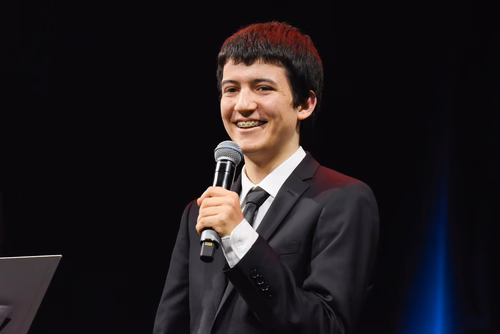 At the graduation ceremony held on Saturday morning, the students received their Master's degree in front of a crowd of 3,000 people made up of family and friends, professors and special EPFL guests.
