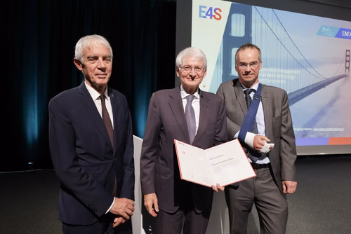 Jean-Pierre Danthine is Professor at the EPFL (Ecole Polytechnique Fédérale de Lausanne – College of Management of Technology), Managing Director of the Enterprise of Society Center (E4S) and President of the Paris School of Economics.