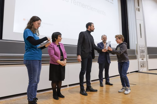 Remises des attestations robots et informatique pour les enfants du Jura