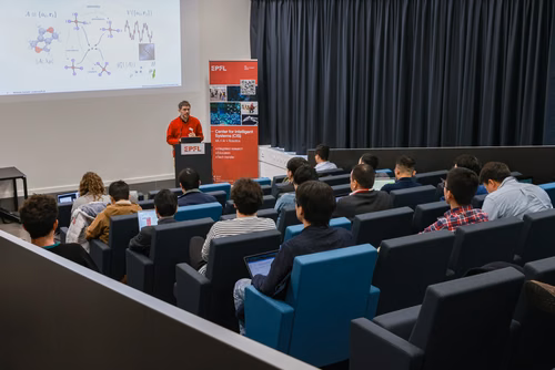 L'apprentissage automatique a été la principale force motrice pour amener l'intelligence artificielle dans le monde réel. Cet atelier vise à réunir des étudiants et des jeunes chercheurs de l'EPFL-CIS et du RIKEN-AIP et à discuter des dernières réalisations, applications et défis de l'apprentissage automatique. Cet événement fait partie d'une série d'échanges institutionnels entre le RIKEN-AIP et l'EPFL-CIS depuis 2020, basés sur un protocole d'accord entre les deux institutions visant à établir une relatio