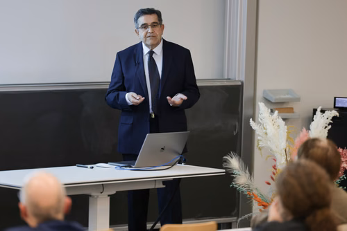 Honorary Lecture of Professor Jacques-Edouard Moser