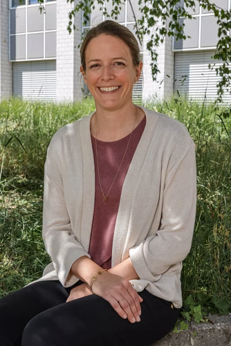 Marianne Liebi, nouvelle professeure assistante «tenure track» à l’EPFL et à l’Institut Paul Scherrer, installe un laboratoire à l’EPFL pour étudier de manière plus approfondie la structure des matériaux mous par le biais de la diffusion des rayons X.