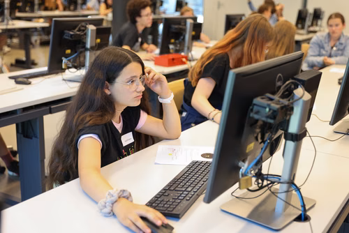 Le tout premier Meet up national du Coding club des filles s'est déroulé sur le campus de l’EPFL à Lausanne.